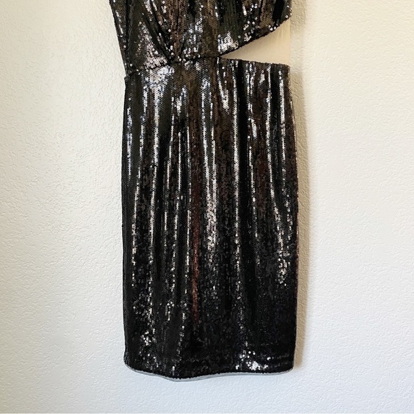 NWT TOCCIN (NY) Sequins Cutout Mesh Cocktail Dress 6 - Picture 8 of 15